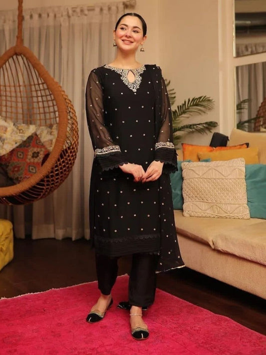 HANIA AMiR  Shafoon Embroidered 3pcs